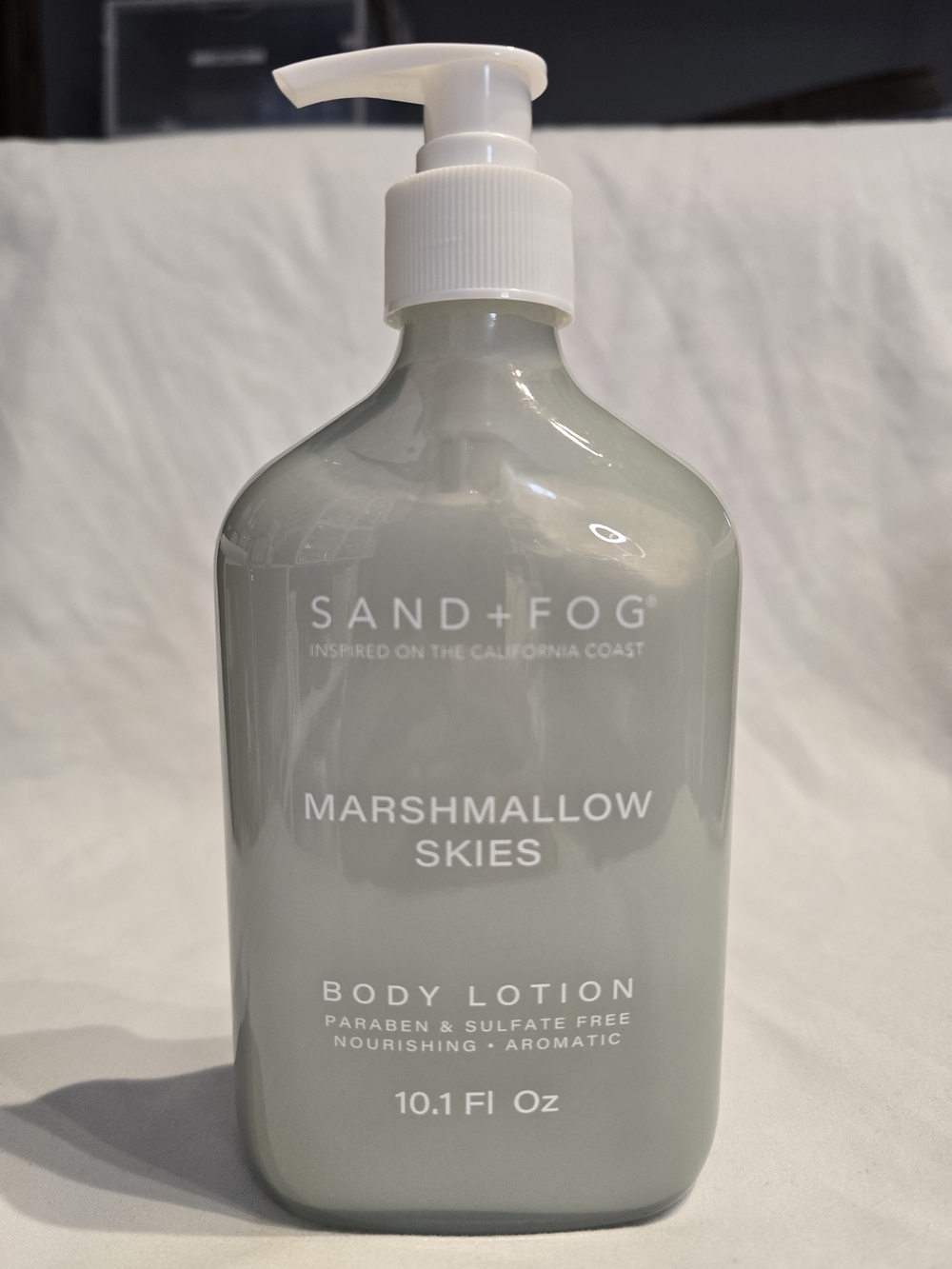 Sand + Fog Marshmallow Skies Body Lotion — Light Gray